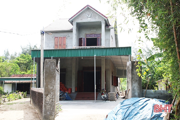 Ngôi nhà 2 tầng mà vợ chồng ông Nguyễn Hải Đường tự xây dựng trong 8 tháng qua.
