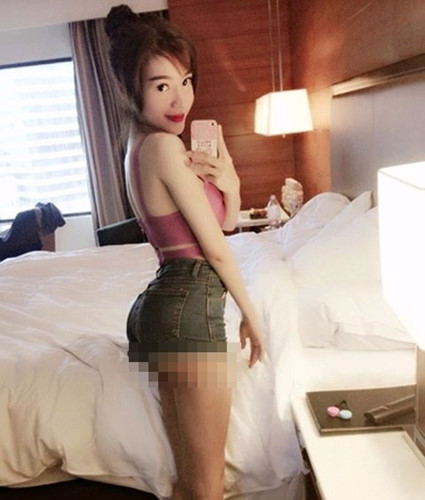 Chiếc quần hot pant có chiều dài tiêu chuẩn khoảng 6 inches (15cm) từng là món đồ vô cùng ưa thích của hot girl Elly Trần.