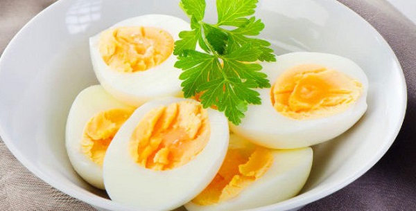 Ăn trứng luộc vào buổi sáng giúp giảm cân nhanh chóng (Ảnh minh họa)
