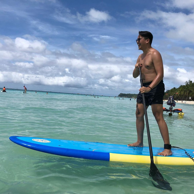 Boracay: Là cái tên xuất hiện trong top 10 những bãi biển đẹp nhất châu Á và top 25 của thế giới, Boracay luôn là điểm đến mà du khách không thể bỏ lỡ nếu có dịp ghé thăm Philippines. Hòn đảo này còn được mệnh danh là thiên đường dành cho những ai yêu thích trò chơi cảm giác mạnh như lướt thuyền buồm, trượt zipline, lướt ván... Ảnh: Rickyamson, mhkim_227.