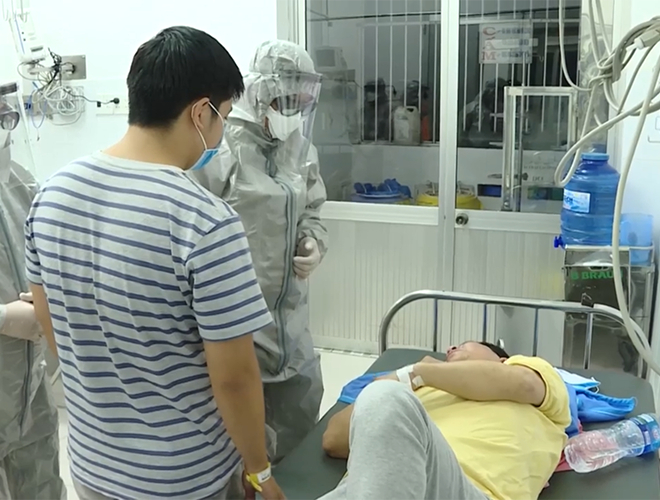 Do đó, nếu gặp phải những triệu chứng này, chúng ta hãy bình tĩnh phân biệt. An toàn hơn, bạn nên tới bác sĩ để được xét nghiệm và chẩn đoán kịp thời