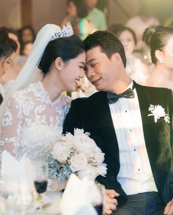 Năm 2018, Á hậu Thanh Tú kết hôn cùng chồng đại gia 