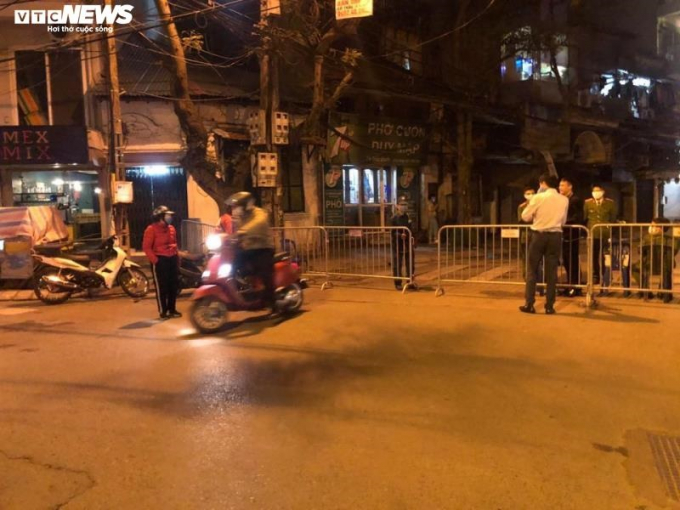 Khu phố Trúc Bạch, nơi bệnh nhân sinh sống đang bị phong tỏa.