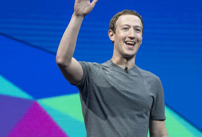 Mark Zuckerberg thường xuyên xuất hiện cùng T-shirt màu xám