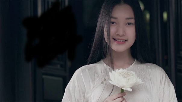 Người phụ nữ có giáo dưỡng giống như hoa lan mọc trong núi sâu, bốn mùa đều tỏa ra hương thơm ngát