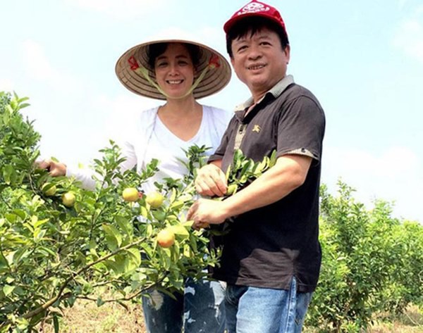 Vợ chồng NSƯT Chiều Xuân và Đỗ Hồng Quân sở hữu chốn đi về - một nhà vườn rộng đến 1.000m2 ở ngoại thành Hà Nội. Ảnh: Vietnamnet