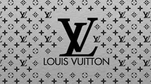 Logo chữ lồng LV và họa tiết monogram với 3 họa tiết hoa 4 cánh được xem là biểu tượng huyền thoại của thương hiệu Louis Vuitton. Ít ai biết người sáng tạo ra các biểu tượng này chính là con trai của Louis Vuitton chứ không phải ông.