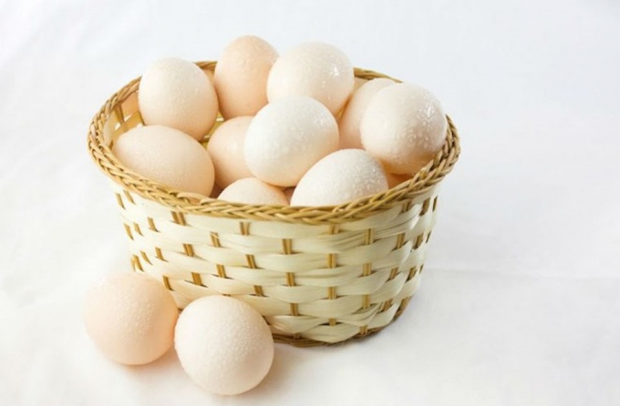 Trứng gà chỉ nên lưu trữ trong tủ lạnh từ 3 – 5 tuần.