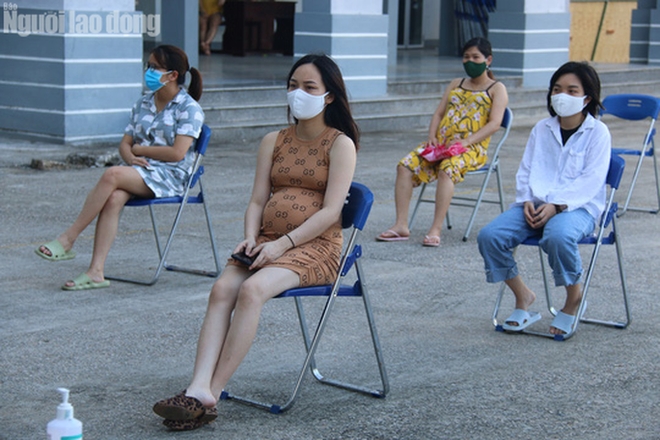Nhịp sống bên trong khu cách ly 243 thai phụ tại Quảng Nam. Ảnh: Người Lao Động