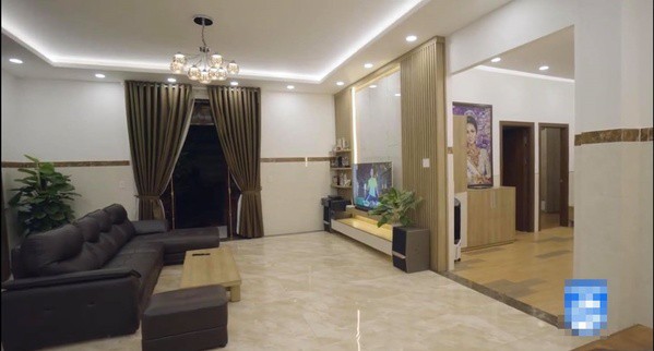 Ngôi nhà mới của gia đình H’Hen Niê được thiết kế lại với không gian mở, nối dài tạo cảm giác rộng rãi. Ảnh: Yan.