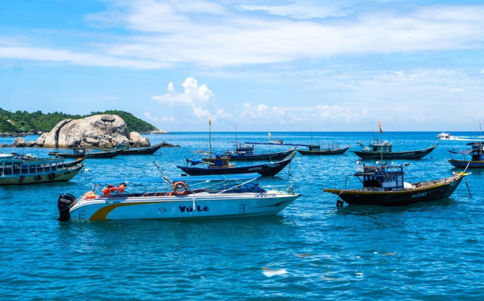 Thanh bình biển Cù Lao Chàm. Xã đảo Cù Lao Chàm gần với Hội An, là điểm du khách có thể khám phá trong một ngày.