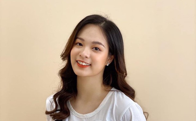 Nguyễn Khánh Linh (sinh năm 2001) đăng quang Hoa khôi Học viện Báo chí và Tuyên truyền tối ngày 16/6 vừa qua. Cô nàng là sinh viên năm thứ nhất khoa Xã hội học, Học viện Báo chí và Tuyên truyền.
