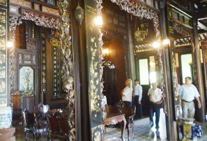 Nhà cổ Đốc Phú Hải là sự pha trộn độc đáo giữa kiến trúc Đông – Tây, thể hiện sự giao thoa văn hóa Việt – Pháp. Ảnh: NLĐ.