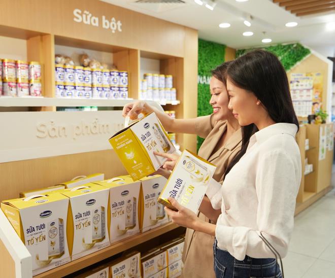 Vinamilk là thương hiệu sữa được người tiêu dùng Việt Nam chọn mua nhiều nhất 8 năm liền và 6 lần liên tiếp được vinh danh Thương Hiệu Quốc Gia 