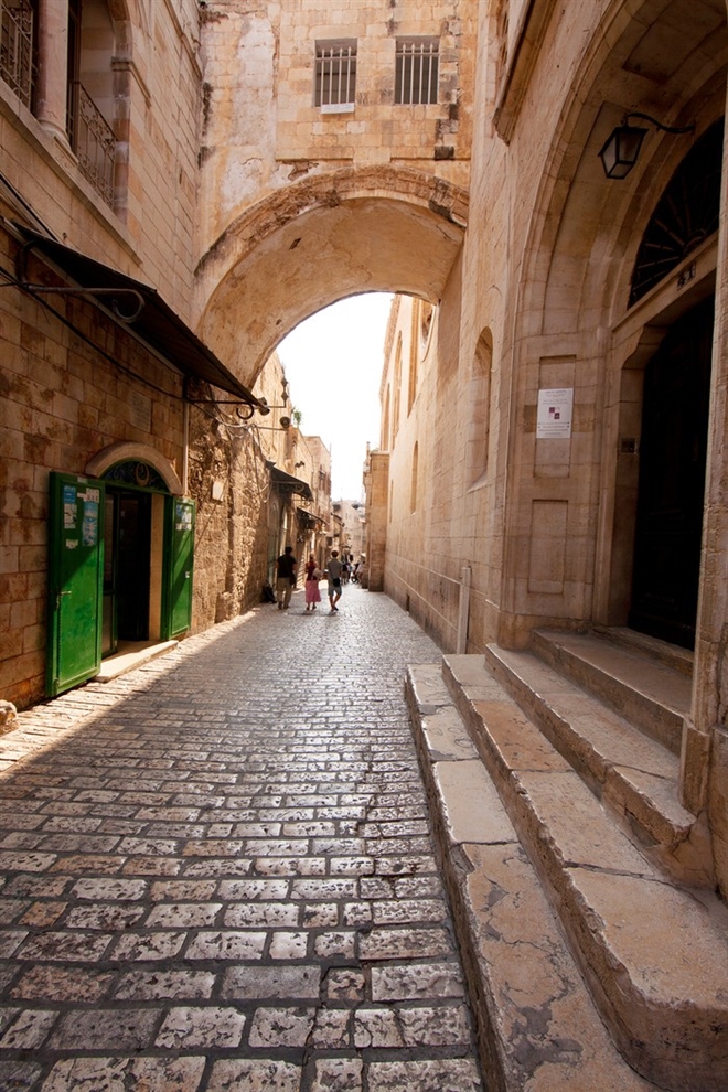 Con đường Dolorosa tại thánh địa Jerusalem, Israel.