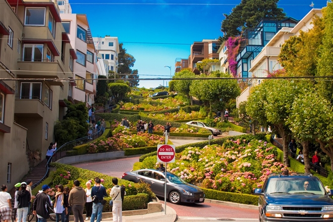 Đường Lombard ở San Francisco, Mỹ.