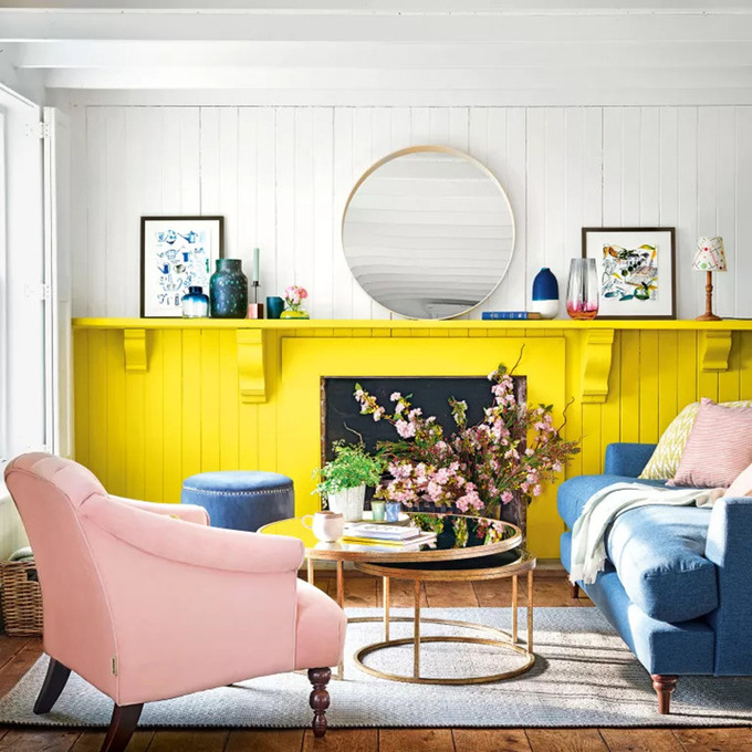 Dùng màu sắc đánh lừa thị giác cũng là ý tưởng thiết kế thông minh để áp dụng cho những căn phòng khách nhỏ.