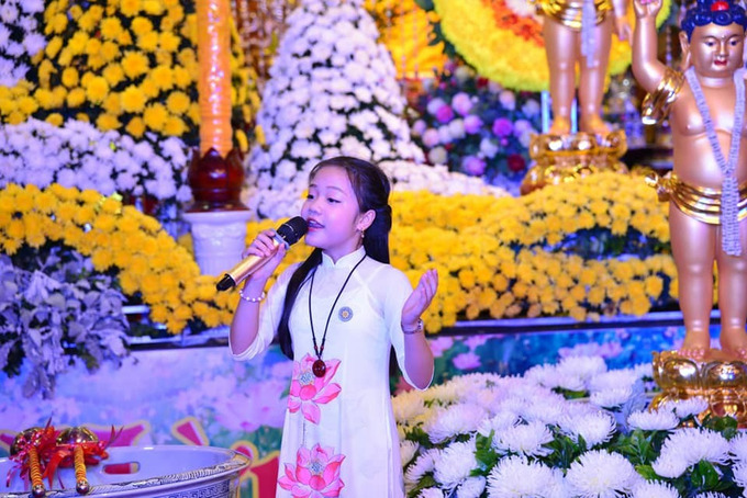 Tú Thanh luôn được nhận xét là ngoan ngoãn, đáng yêu và lễ phép