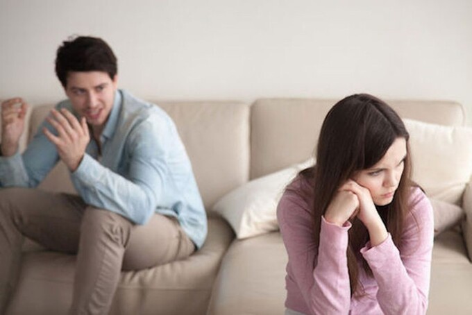 Sự buồn tẻ cũng có thể khiến những cặp vợ chồng tìm kiếm sự phấn khích bên ngoài mối quan hệ. (Ảnh: ITN).