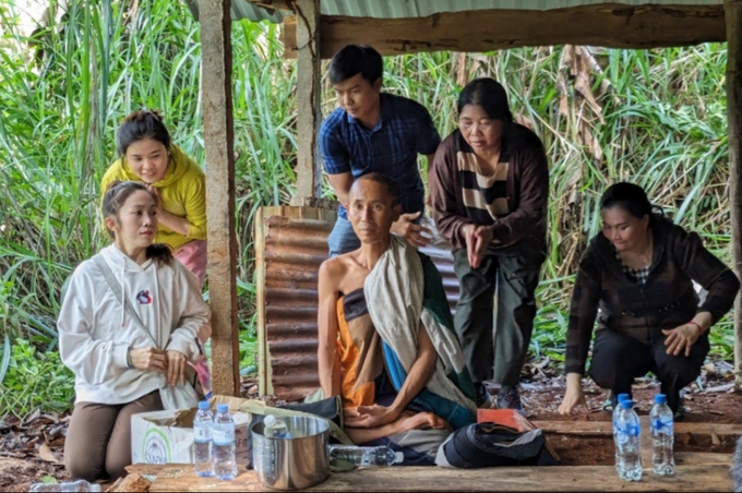 Ônh Lê Anh Tú mong muốn người dân cùng nhau gìn giữ an ninh trật tự, tránh tụ tập đông người - Ảnh: Báo Dân trí