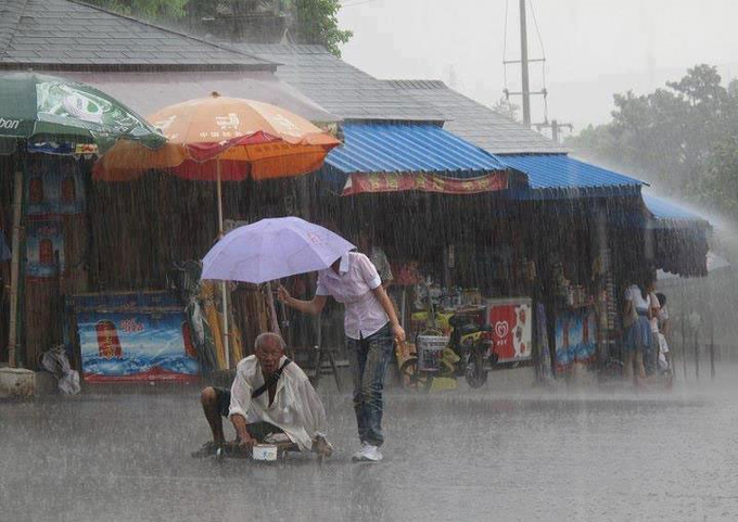 Hãy phát tâm bồ đề từ ngay lúc này đây, nguyện một đời hành thiện bố thí để đời đời được hưởng phúc báo an vui no ấm. Ảnh: Internet