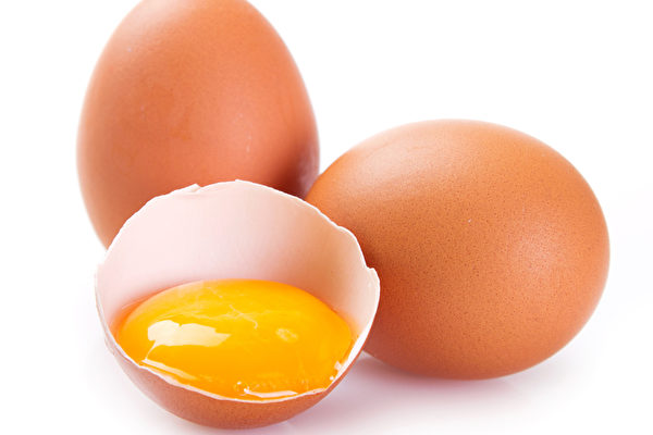  Vitamin E cũng rất cần thiết để tăng cường sức khỏe trứng lẫn tinh trùng - Ảnh minh họa: Internet