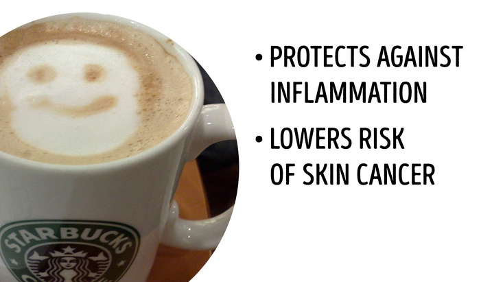  Coffee: Theo các chuyên gia, caffeine có trong coffee có tác dụng bảo vệ cơ thể chống lại chứng viêm mãn tính, một vấn đề thường gặp do tuổi tác. Thậm chí, một số nghiên cứu cũng chứng minh, uống coffee cũng giúp làm giảm nguy cơ ung thư da.