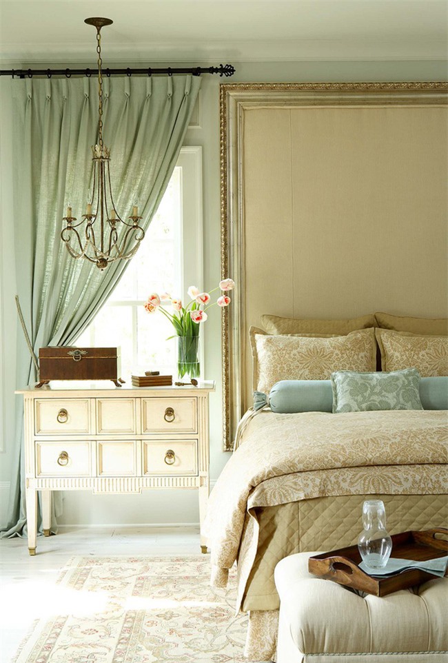  Một gợi ý thiết kế khu vực đầu giường rất phù hợp với những căn phòng ngủ theo phong cách Bắc Âu.