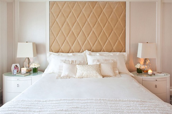 Phần đầu giường big size thường được làm bằng gỗ, nệm bọc da hoặc nỉ, mang đến cảm giác rất sang trọng.