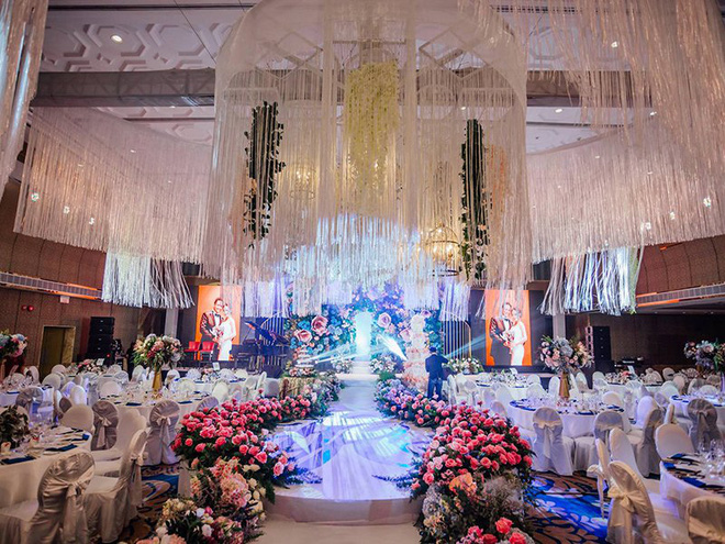  Một trong những sảnh tổ chức đám cưới, sự kiện bên trong khách sạn The Reverie Saigon.