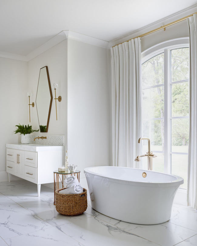  Căn phòng tắm của gia đình được thiết kế khéo léo để bạn có thể cảm nhận được nét hiện đại, sang trọng nhưng cũng rất đơn giản, nhẹ nhàng.