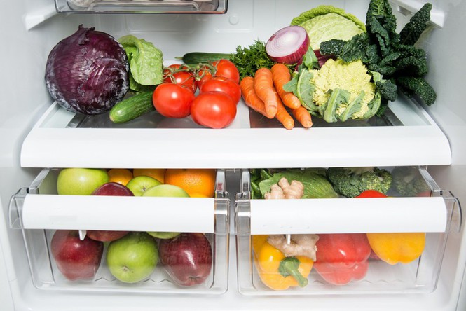  Đa số các loại rau đều được bảo quản tốt nhất trong ngăn đựng rau của tủ lạnh. Tỏi, hành, hẹ, khoai tây, khoai lang và bí đỏ sẽ được bảo quản tốt nhất trong môi trường mát và tối. Ảnh minh họa: Internet
