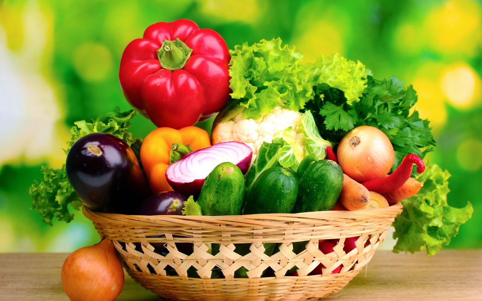  Rau xanh và trái cây là những nguồn cung vitamin vô cùng dồi dào - Ảnh minh họa: Internet