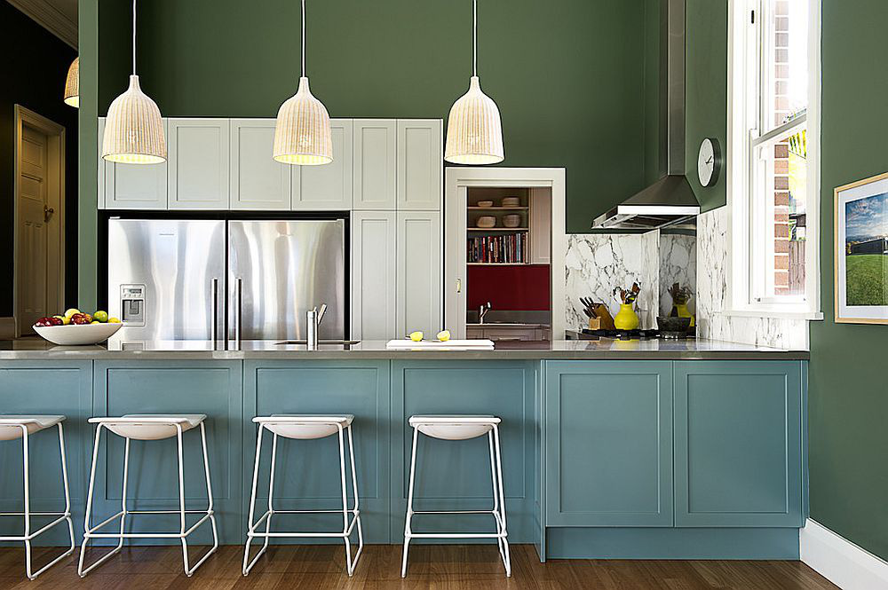  Sự pha trộn tuyệt vời giữa xanh dương và xanh lá tạo ra căn bếp đẳng cấp và sang trọng. (Ảnh minh họa)