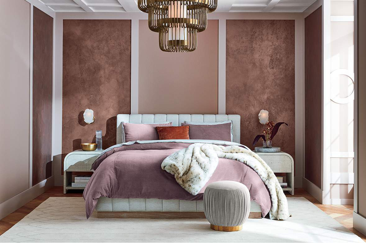  Một căn phòng ngủ tông hồng ấn tượng.