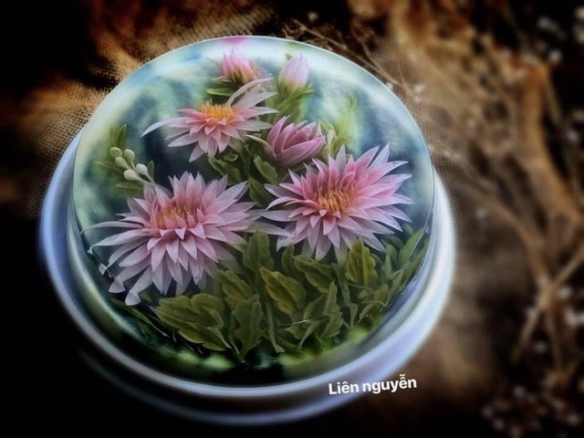  Những bông hoa nở trên đĩa của chị Liên Nguyễn (Hà Nội) ...