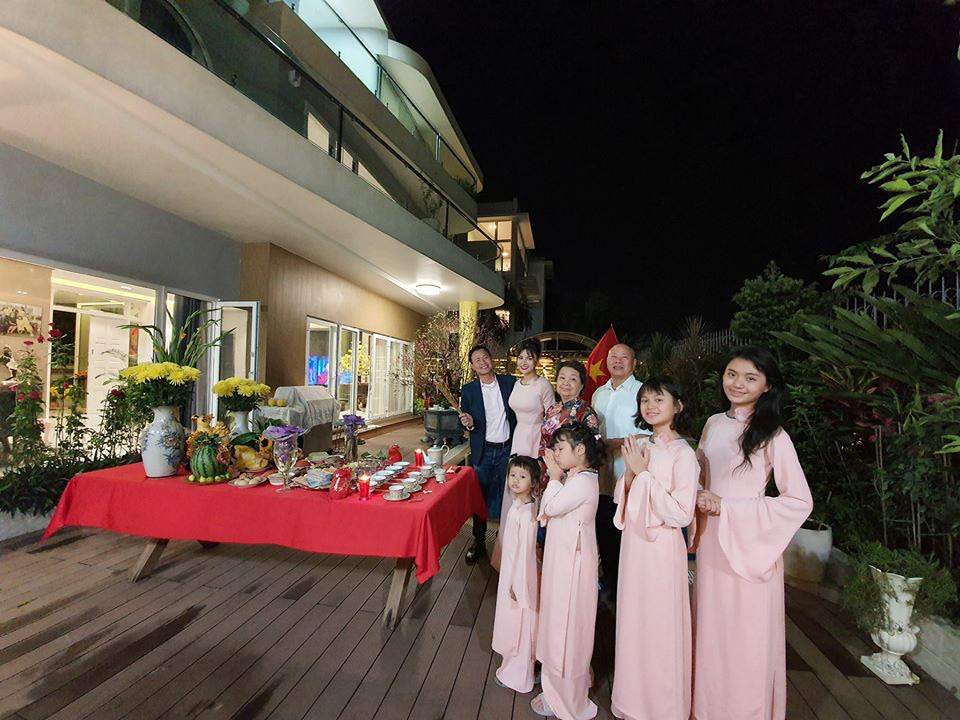  Sau nhiều lần chuyển nhà, trước Tết Canh Tý 2020, gia đình siêu mẫu Vũ Thu Phương đã chuyển về biệt thự tọa lạc tại quận 2, TP.HCM.