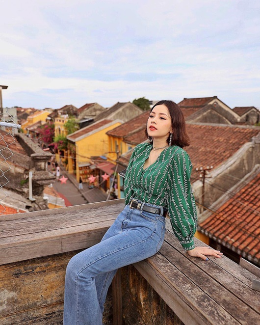  Chi Pu được công nhận là một trong những sao Việt có gu thời trang biến hóa, sành điệu bậc nhất showbiz Việt ở thời điểm hiện tại.