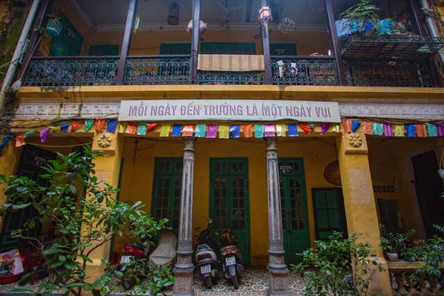 Theo cô Thủy, các phòng ngủ trong nhà có thể thông sang các phòng bên cạnh bằng hệ thống cửa thông phòng.