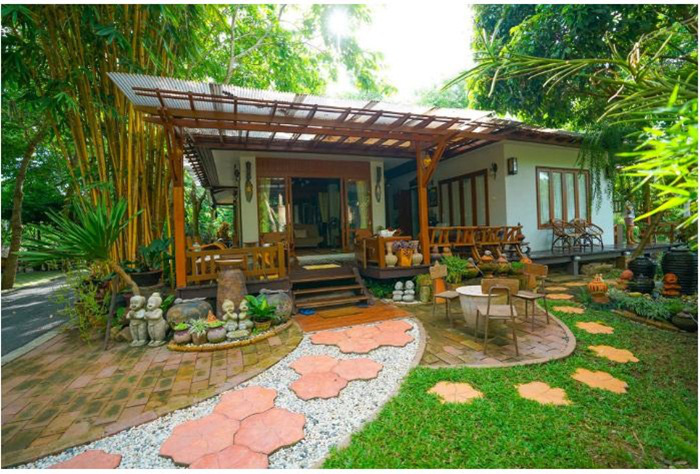 Không gian sân vườn được thiết kế sáng tạo.