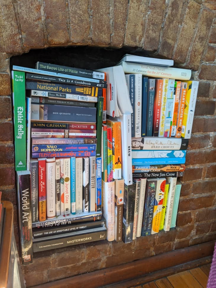  Khu vực lưu trữ những cuốn sách cũng vô cùng độc đáo.