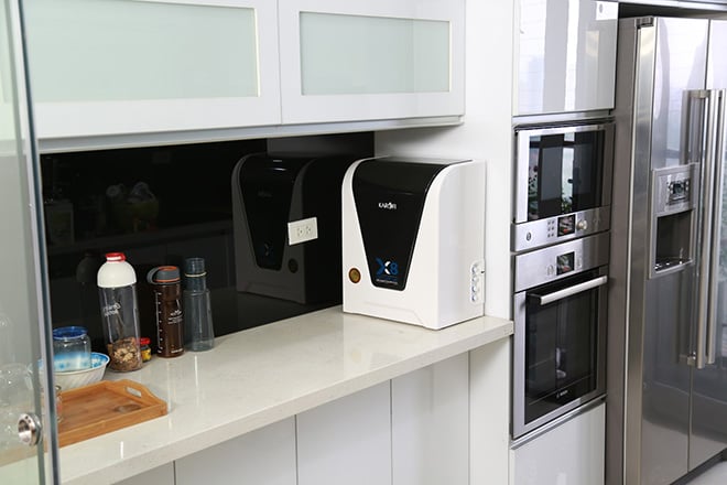 Chọn những thiết bị có kích thước nhỏ gọn với thiết kế sang trọng để làm điểm nhấn ấn tượng cho căn bếp của bạn