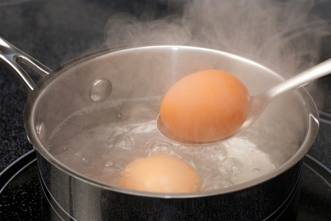 boiling-eggs-20170217152145-172845669