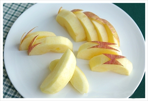 Những miếng táo thơm ngon sẽ là lựa chọn tráng miệng hoàn hảo sau bữa ăn đấy