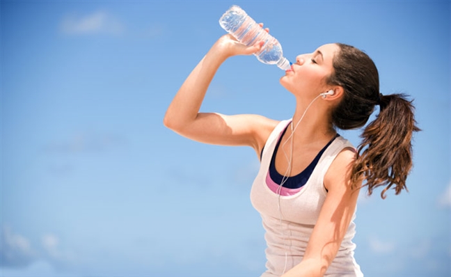 fitness-tip-drink-water_21251688