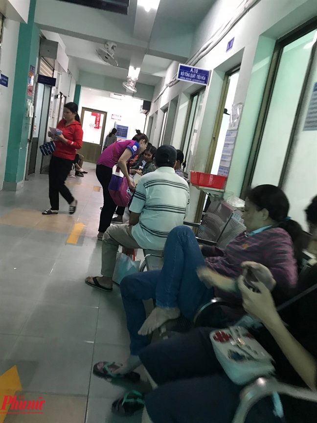 Mỗi ngày Bệnh viện Nguyễn Tri Phương tiếp nhận từ trên 2.000 bệnh nhân đến khám