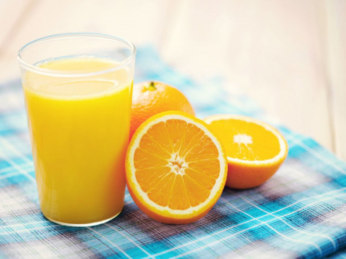 Ăn cam giúp tăng cường sức khỏe thị lực (Ảnh minh họa)