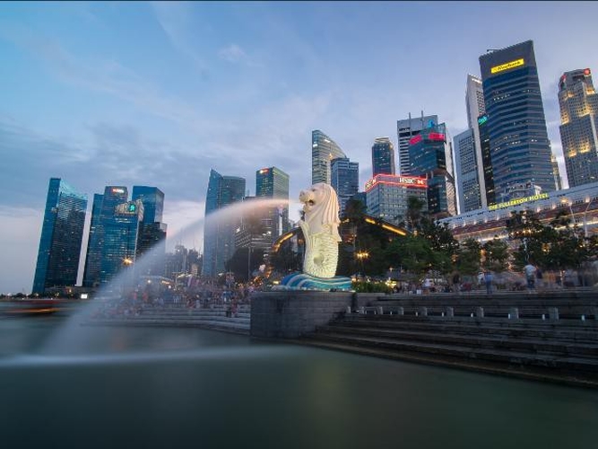 11. Singapore: Singapore bao gồm tổng cộng 63 hòn đảo và là một thiên đường mua sắm, ẩm thực. Nơi đây cũng có hồ bơi vô cực lớn nhất thế giới, nằm ở tầng 57 tại khách sạn Marina Bay Sands.