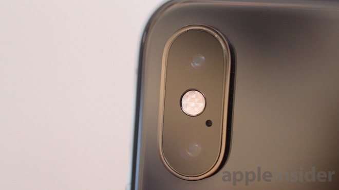 Camera sau kép của iPhone Xs Max có rất ít khác biệt với iPhone X.