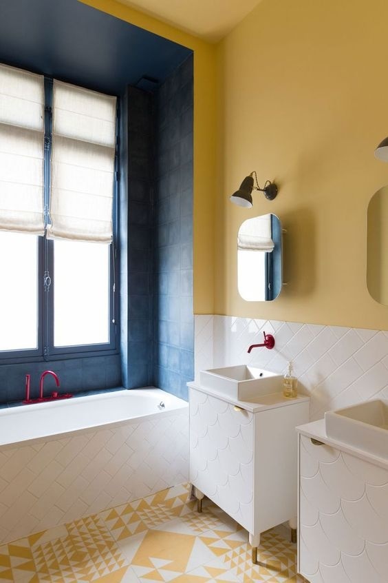 Xanh và vàng là 2 gam màu thường được các gia chủ lựa chọn dành riêng cho phòng tắm nhà mình.